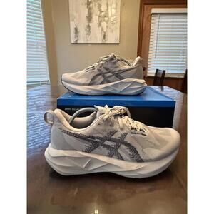 ASICS Novablast 5 Shoes Mens Size 10.5 Oatmeal Black Running Athletic Sneakers